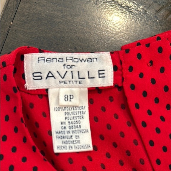 Rena Rowan for Saville 8 Petite Red Polka Dot Sleeveless Button Back Top - Picture 7 of 7